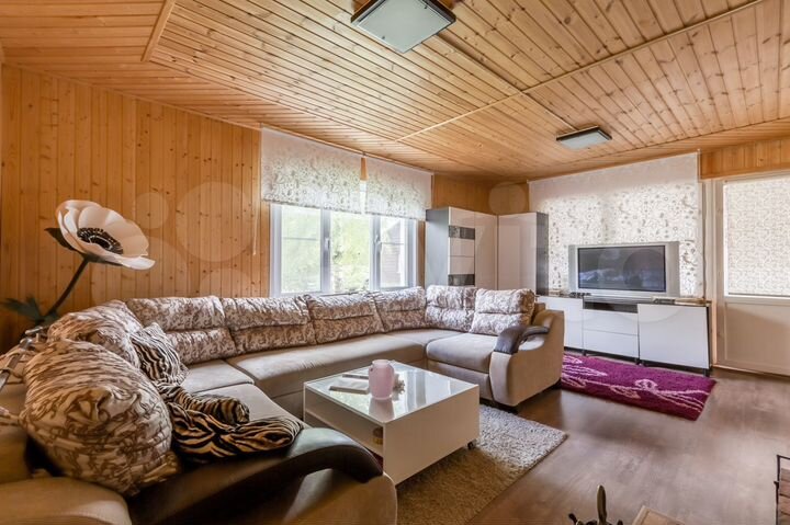 Дом 180 м² на участке 10 сот.