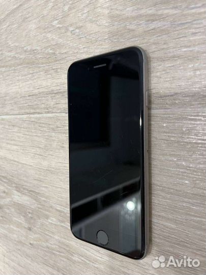 Телефон iPhone 6s