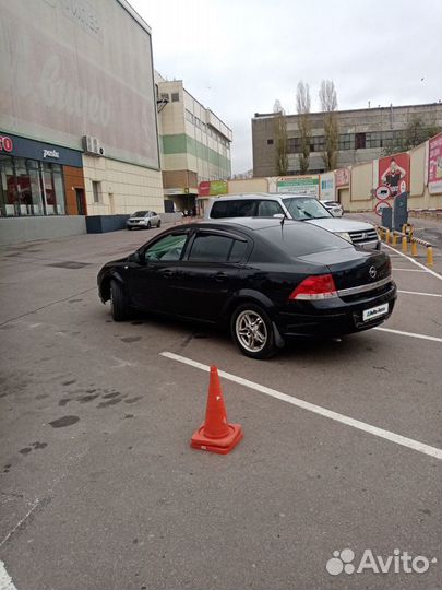 Opel Astra 1.6 МТ, 2010, 75 000 км