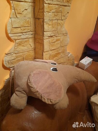 Мягкая игрушка на диван