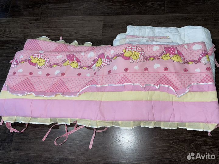 Комплект бортиков в детскую кроватку