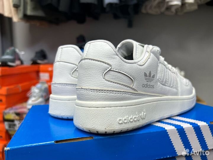 Кроссовки Adidas белые мужские