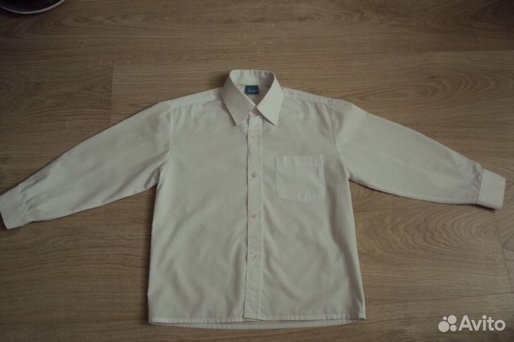 Рубашка белая в отличном состоянии
