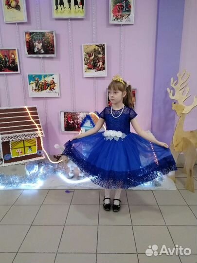 Платье праздничное