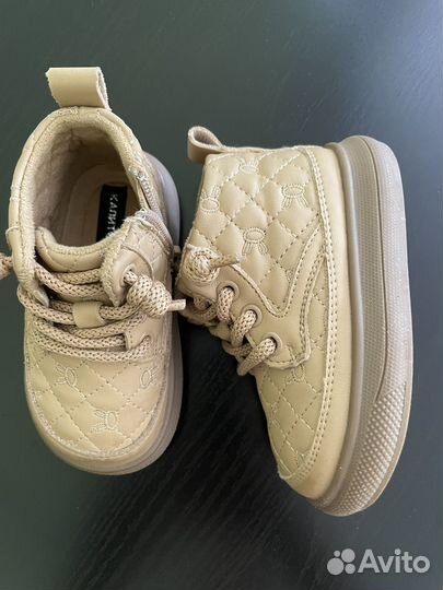 Демисезонные ботинки для девочки