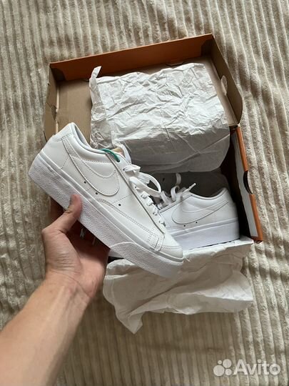 Nike Blazer Low White Platform