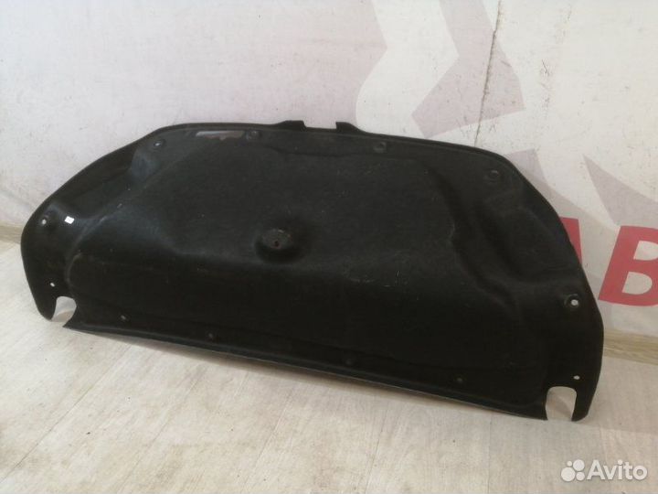 Обшивка крышки багажника задняя Toyota Camry V70