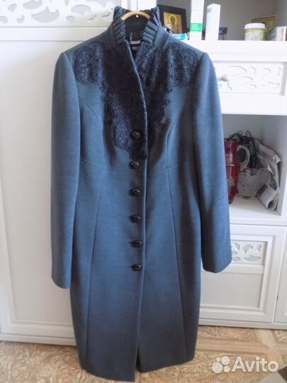 Продаётся пальто