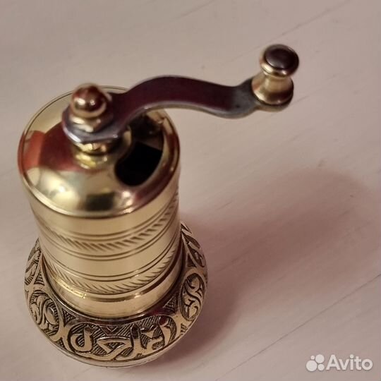 Мельница ручная металл, новая, механическая