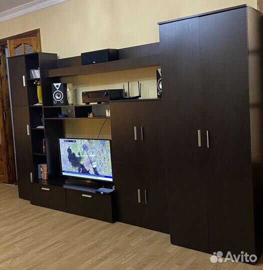 Шкаф стенка