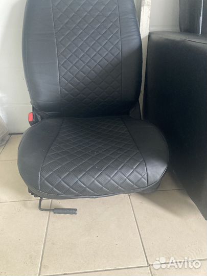 Кресла передние на hyundai sonata