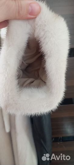 Шуба норковая белая с капюшоном 44