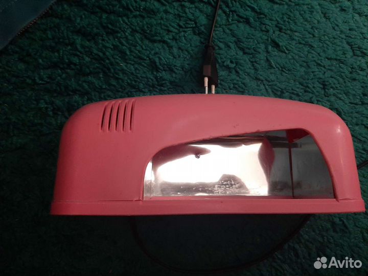 Лампа для сушки ногтей