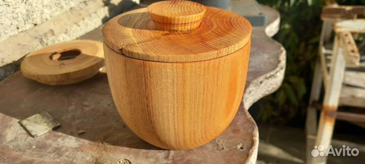 Сахарница из дерева