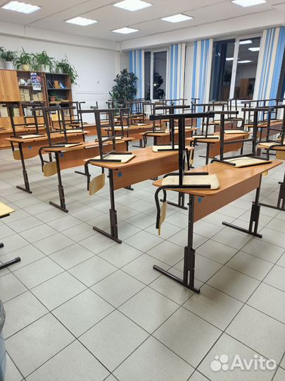 Уборщик в вечернее время
