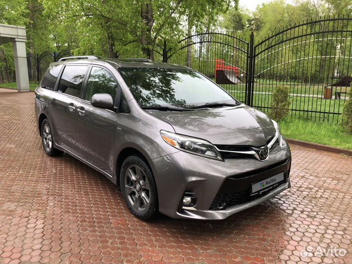 Toyota Sienna 3.5 AT, 2018, 64 950 км