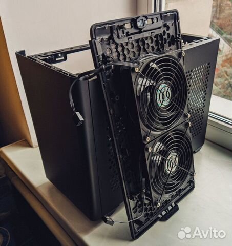 Корпус Cooler Master NR200P