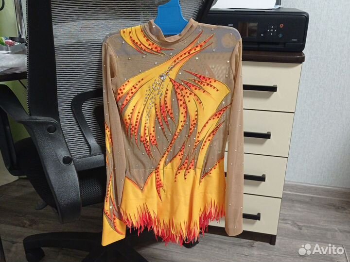 Купальник для художественной гимнастике