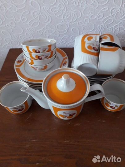 Чайная посуда : пиалы,бокалы,чашки,сервизы