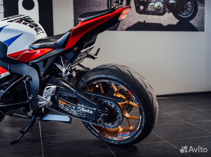 Honda CBR1000RA FireBlade