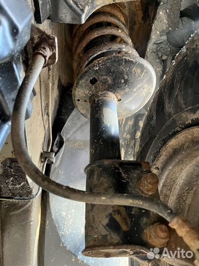 Стойка передняя левая правая renault logan 1