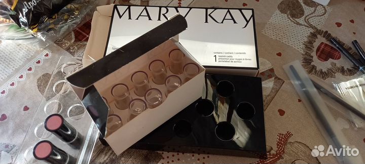Подставки под губные помады Мэри Кэй