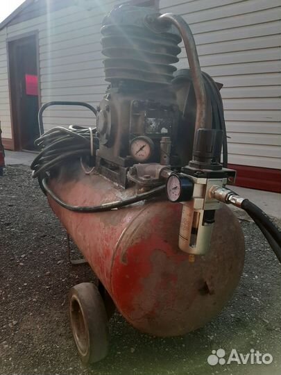 Воздушный компрессор