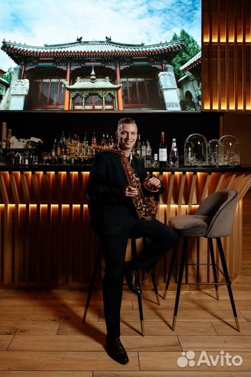 Саксофонист на мероприятие