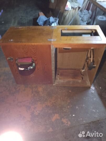 Швейная машина Подольск 142