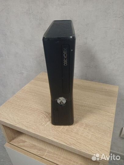 Xbox 360S freeboot оболочка avrora 73 игры