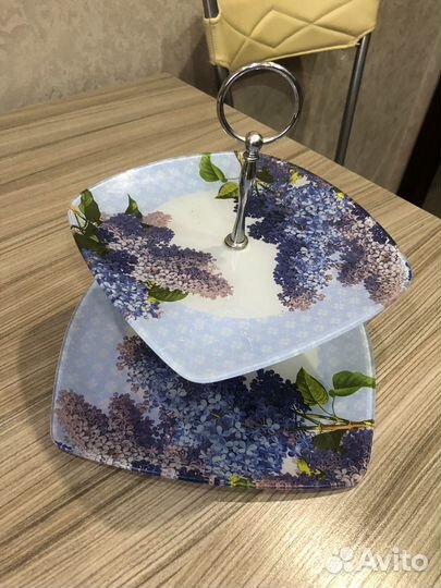 Двухъярусная ваза для конфет или фруктов