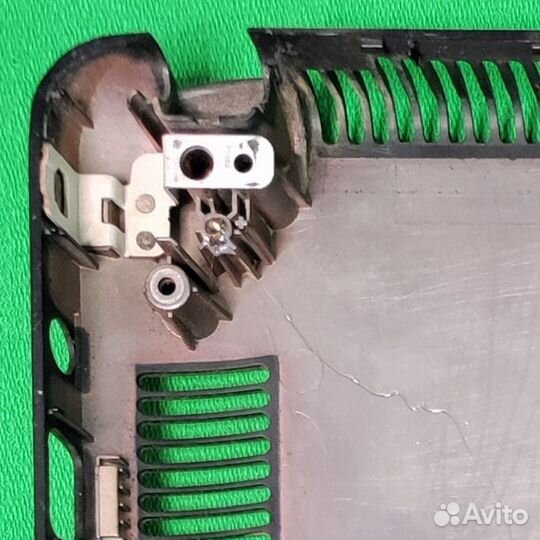 Поддон Samsung NP-R540H