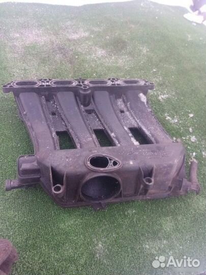 Впускной коллектор Renault Laguna 1999