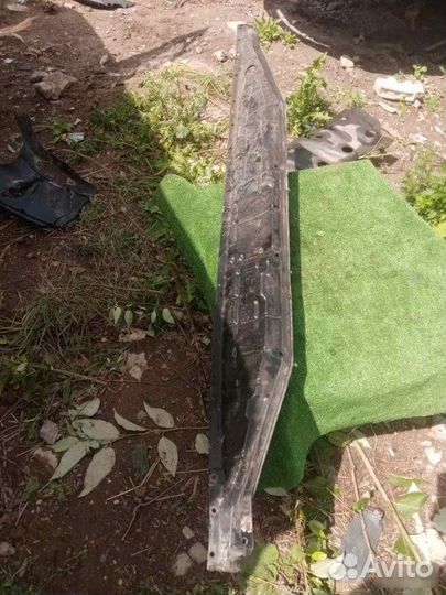 Планка под жабо Kia Sorento 2003