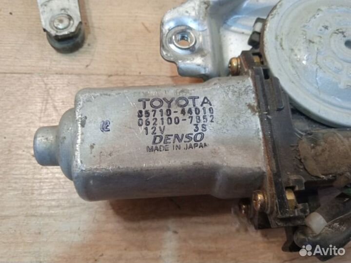 Стеклоподъемник электрический передний правый