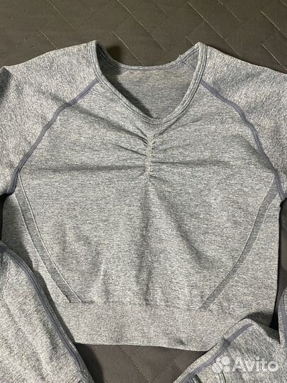 Костюм для йоги и фитнеса