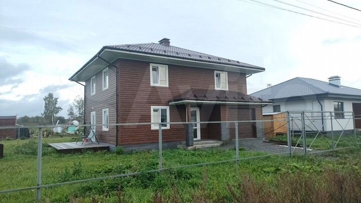 Дом 200 м² на участке 10 сот.