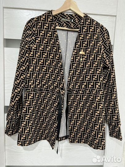 Женская одежда