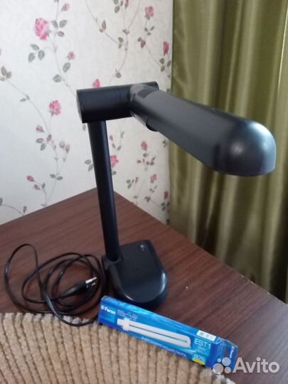 Лампа настольная