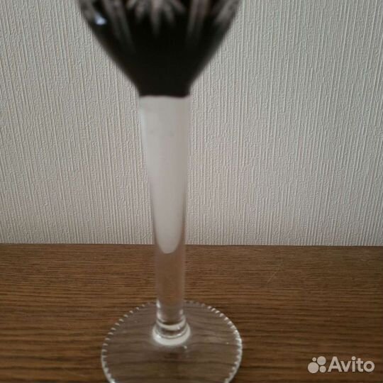 Старинные рюмки на ножке,цветной хрусталь