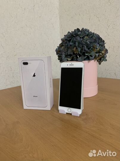 iPhone 8 Plus, 64 ГБ