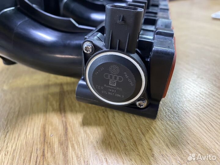 Оригинальный впускной коллектор VAG 1,8-2,0