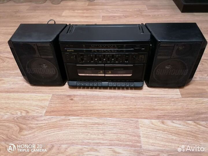 Винтажный японский музыкальный центр Sanyo M W242K