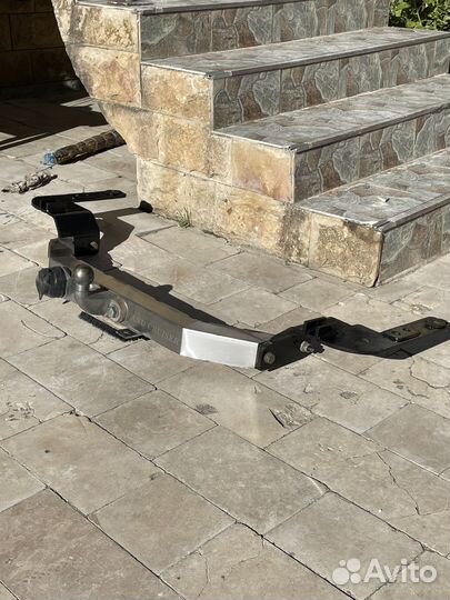 Фаркоп на toyota land cruiser 200