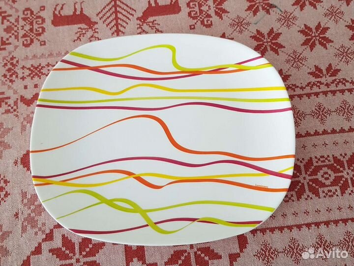 Блюдо фарфор