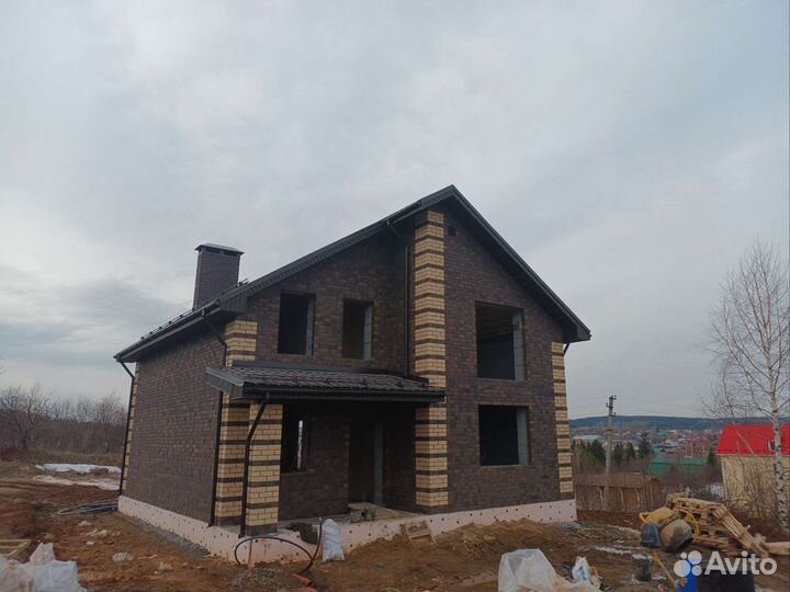 Бригада строителей