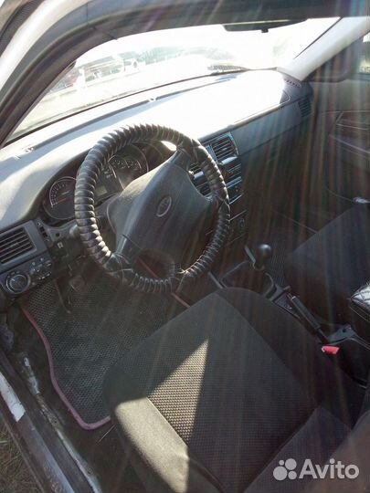 LADA Priora 1.6 МТ, 2011, битый, 210 000 км