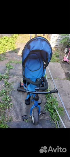 Детский велосипед с ручкой