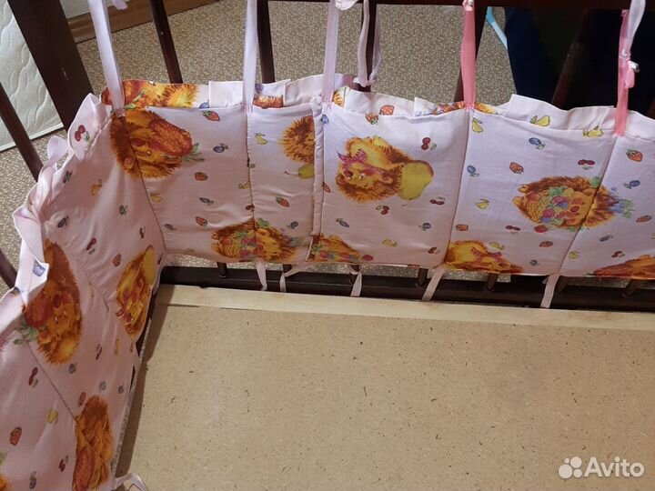Бортики в кроватку+постельное белье+балдахин