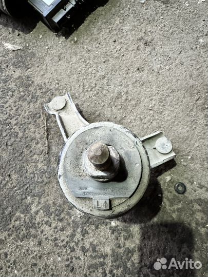 Подушка двигателя Toyota Estima 12362-2